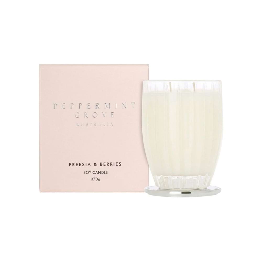 Peppermint Grove Candle 370g - Freesia & Berries